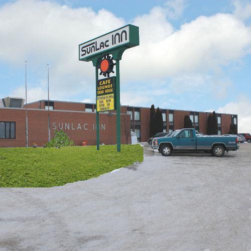 Sunlac Inn Lakota Exteriör bild